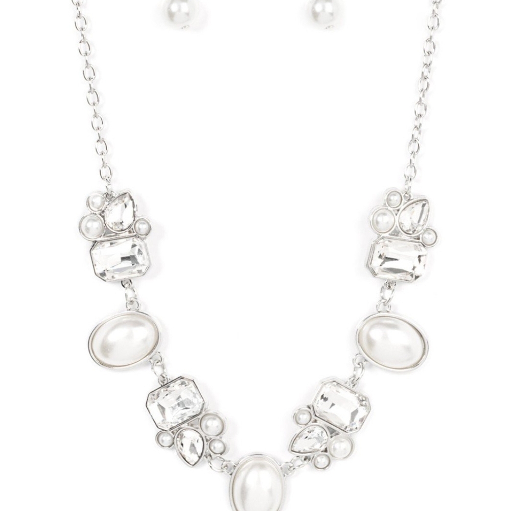 Paparazzi Silver Floral Necklace